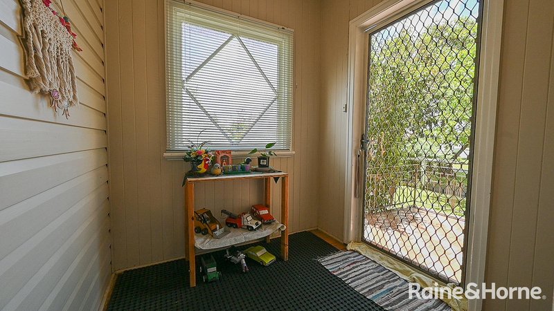 Photo - 90 Albion Street, Warwick QLD 4370 - Image 5