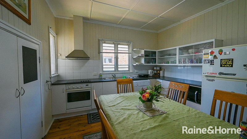 Photo - 90 Albion Street, Warwick QLD 4370 - Image 7