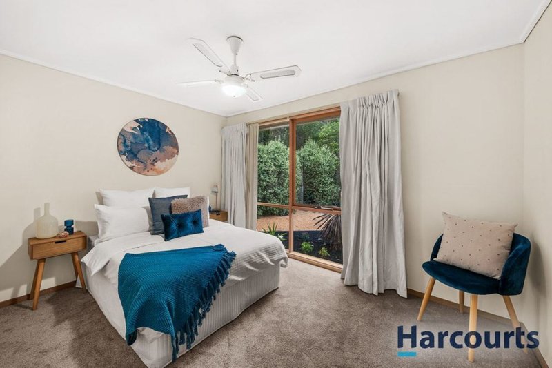 Photo - 90 Amersham Drive, Wantirna VIC 3152 - Image 10