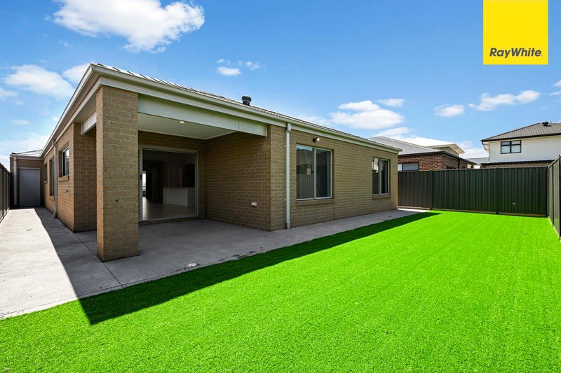 Photo - 90 Basildon Crescent, Strathtulloh VIC 3338 - Image 12