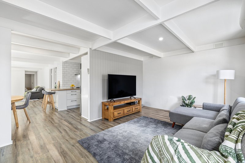Photo - 90 Beech Street, Langwarrin VIC 3910 - Image 5