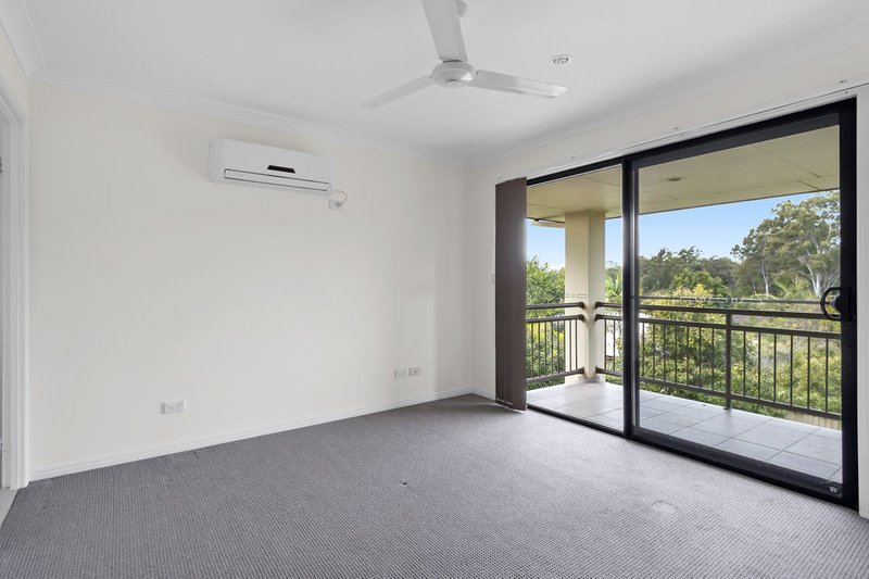 Photo - 90 Billinghurst Crescent, Upper Coomera QLD 4209 - Image 5