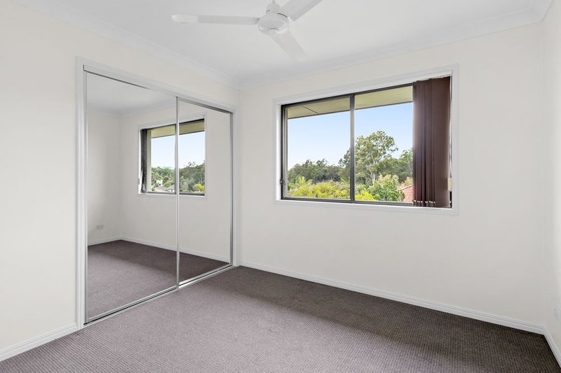 Photo - 90 Billinghurst Crescent, Upper Coomera QLD 4209 - Image 14