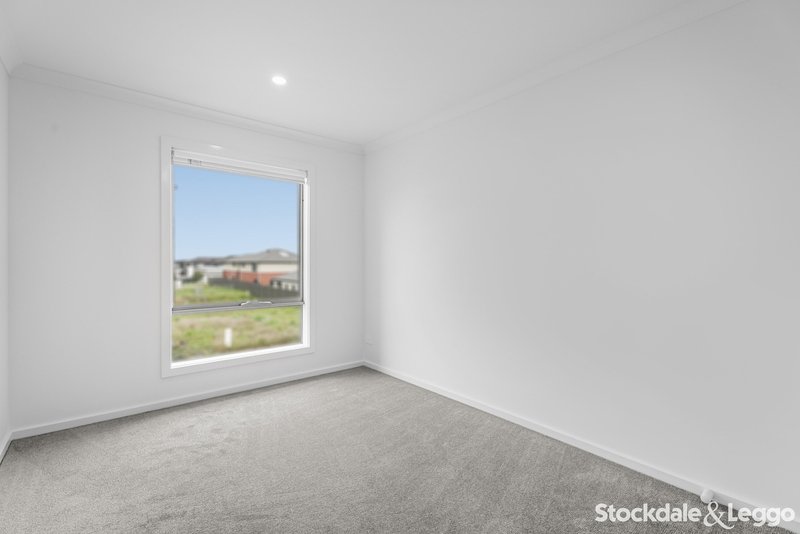 Photo - 90 Bittersweet Drive, Kalkallo VIC 3064 - Image 14