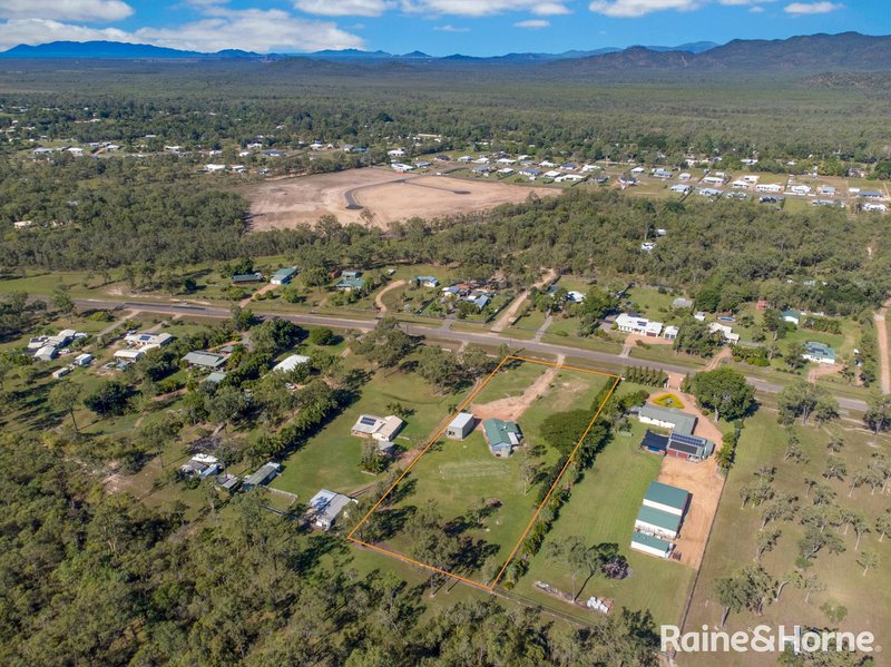 Photo - 90 Blue Mountain Drive, Bluewater Park QLD 4818 - Image 12