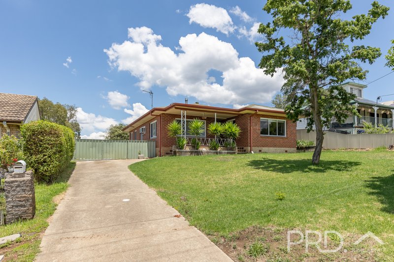 90 Broughton Street, Tumut NSW 2720