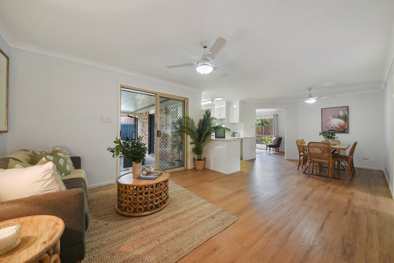 Photo - 90 Cambridge Crescent, Fitzgibbon QLD 4018 - Image 2