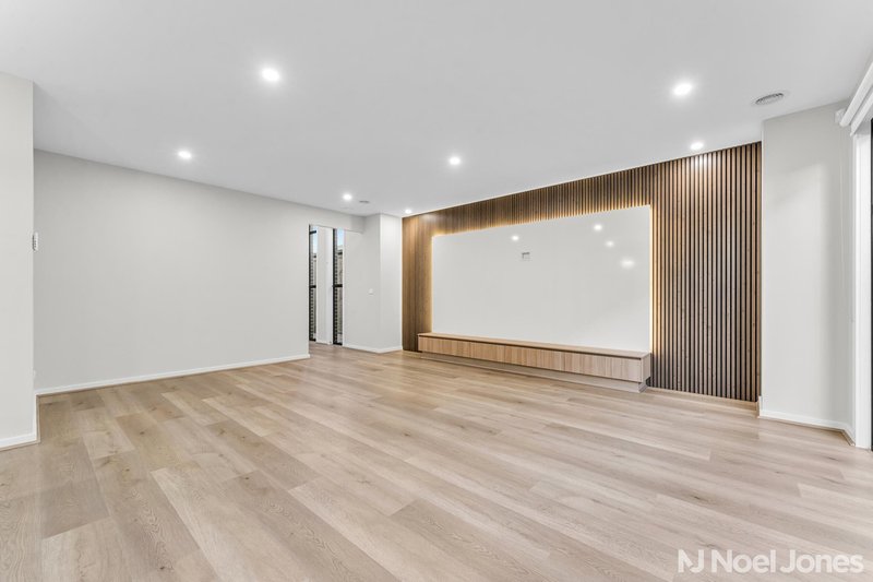 Photo - 90 Carora Circuit, Clyde North VIC 3978 - Image 12