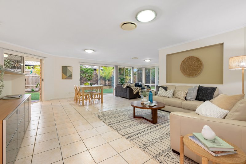 Photo - 90 Charolais Crescent, Upper Kedron QLD 4055 - Image 2