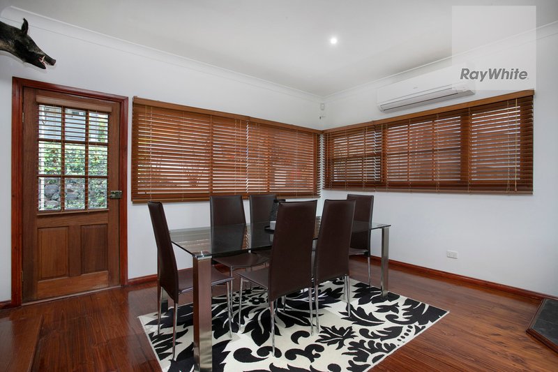 Photo - 90 Clarke Drive, Gladstone Park VIC 3043 - Image 11