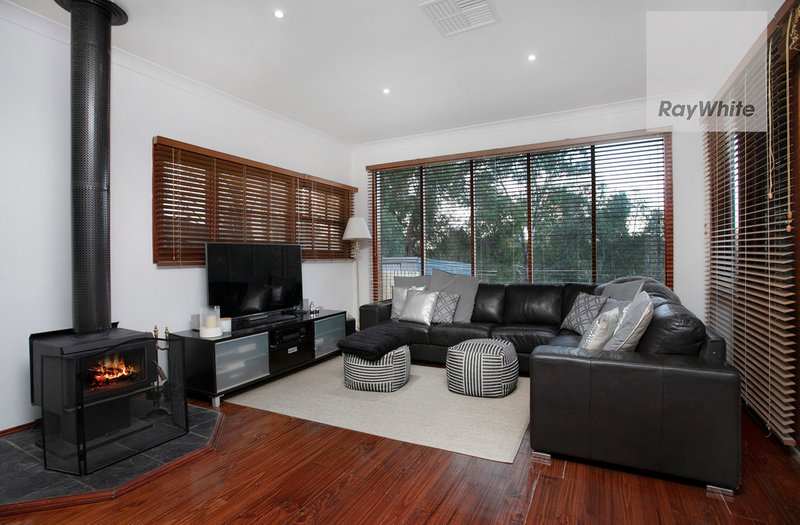 Photo - 90 Clarke Drive, Gladstone Park VIC 3043 - Image 13