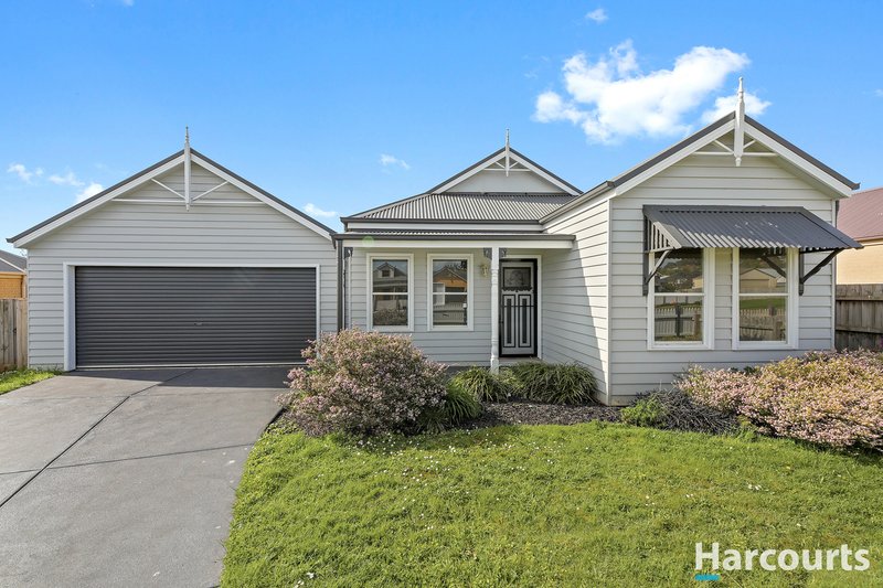 Photo - 90 Cook Street, Drouin VIC 3818 - Image 2