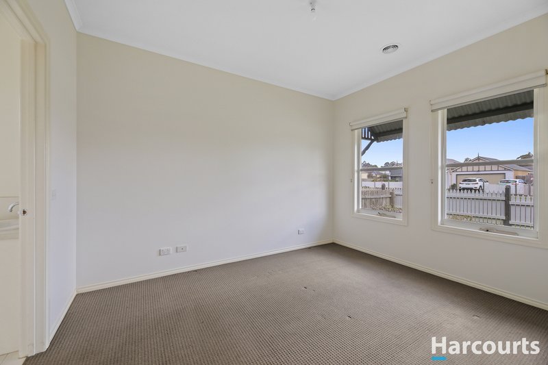 Photo - 90 Cook Street, Drouin VIC 3818 - Image 7