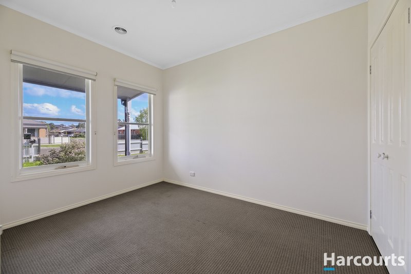 Photo - 90 Cook Street, Drouin VIC 3818 - Image 9