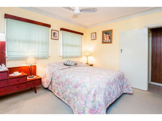 Photo - 90 Cortis Street, Mount Gravatt East QLD 4122 - Image 8