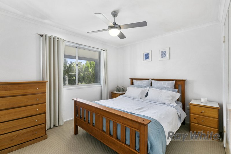 Photo - 90 Cumberland Drive, Alexandra Hills QLD 4161 - Image 4