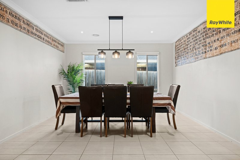 Photo - 90 Dalray Crescent, Kurunjang VIC 3337 - Image 4
