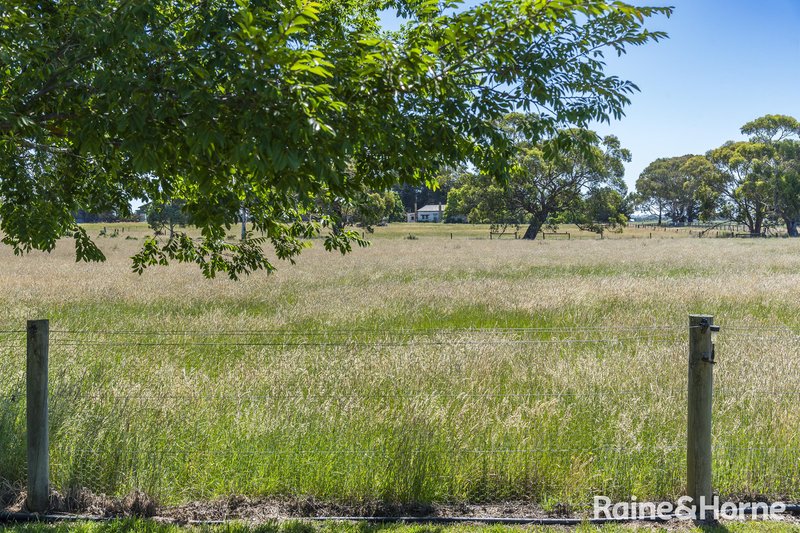 Photo - 90 Donnelly Road, Kyneton VIC 3444 - Image 25