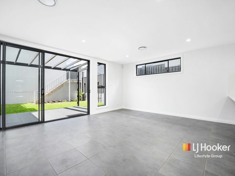 Photo - 90 Dransfield Drive, Oran Park NSW 2570 - Image 4