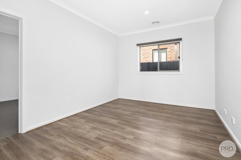 Photo - 90 Dyson Drive, Lucas VIC 3350 - Image 11