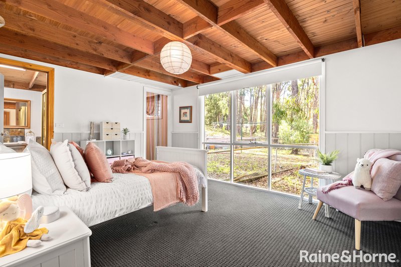 Photo - 90 Ellandee Crescent, Macedon VIC 3440 - Image 9