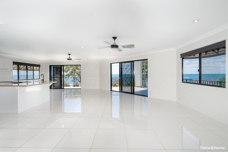 Photo - 90 Esplanade , Point Vernon QLD 4655 - Image 8