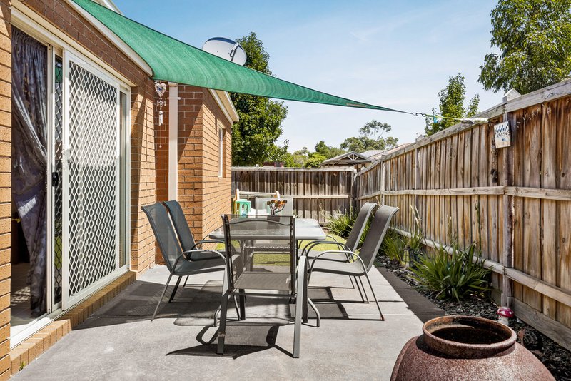 Photo - 90 Fallingwater Drive, Pakenham VIC 3810 - Image 8