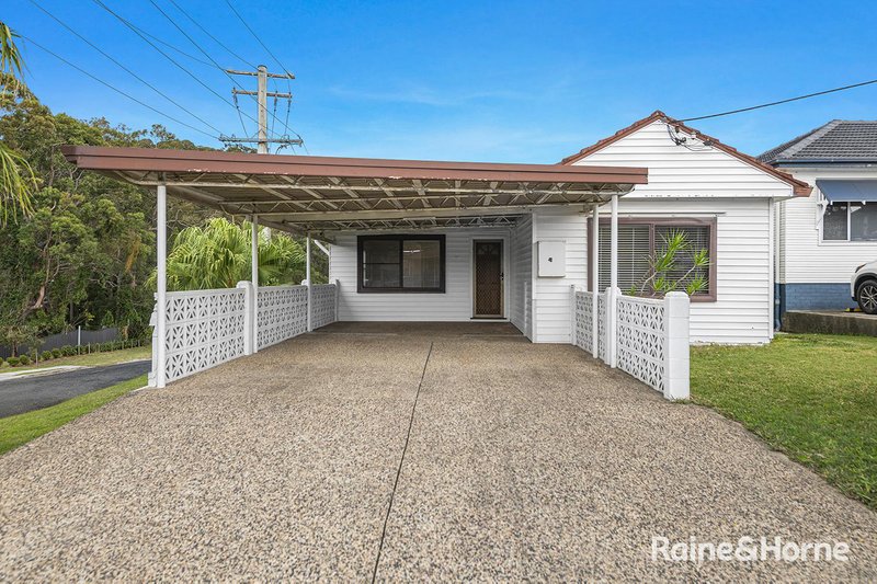 Photo - 90 Floraville Road, Floraville NSW 2280 - Image 2