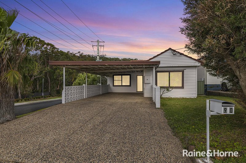 Photo - 90 Floraville Road, Floraville NSW 2280 - Image 3