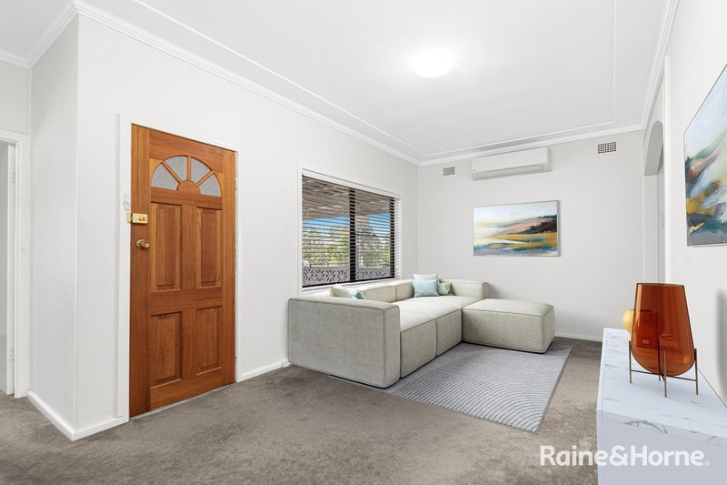 Photo - 90 Floraville Road, Floraville NSW 2280 - Image 4