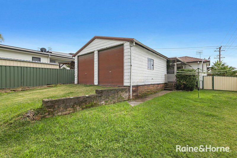 Photo - 90 Floraville Road, Floraville NSW 2280 - Image 16