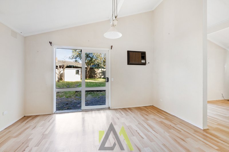 Photo - 90 Franciscan Avenue, Frankston VIC 3199 - Image 5