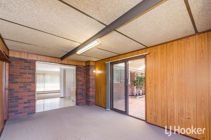 Photo - 90 Hume Road, Thornlie WA 6108 - Image 11