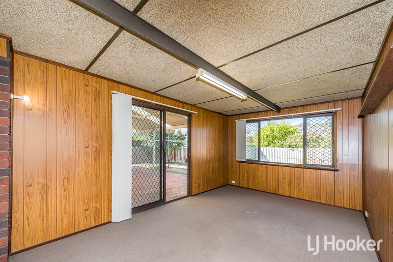 Photo - 90 Hume Road, Thornlie WA 6108 - Image 12