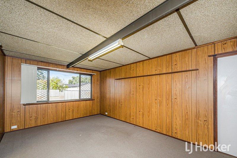 Photo - 90 Hume Road, Thornlie WA 6108 - Image 13