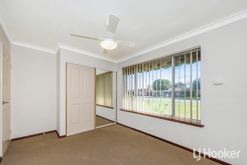 Photo - 90 Hume Road, Thornlie WA 6108 - Image 17