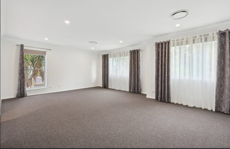Photo - 90 John Markwell Parade, Daisy Hill QLD 4127 - Image 10