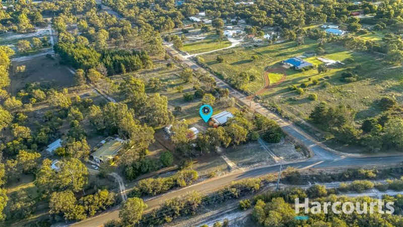 Photo - 90 Lakelands Road, Barragup WA 6209 - Image 17