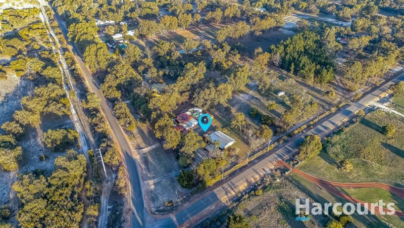 Photo - 90 Lakelands Road, Barragup WA 6209 - Image 19