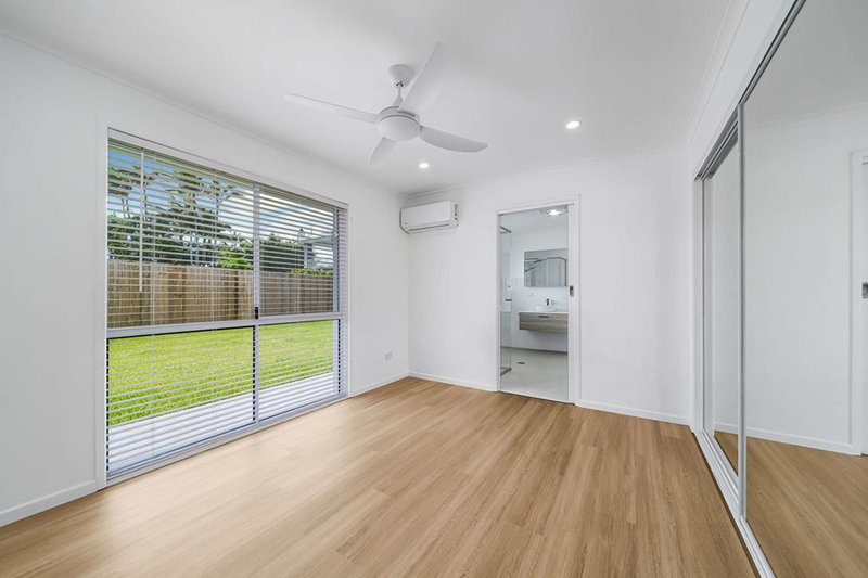 Photo - 90 Lapoinya Crescent, Warana QLD 4575 - Image 10