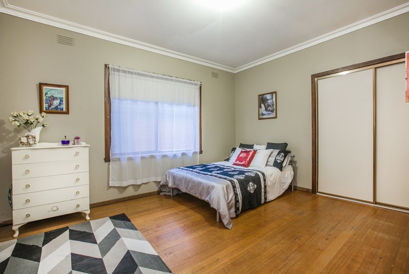 Photo - 90 Lawley Street, Reservoir VIC 3073 - Image 7