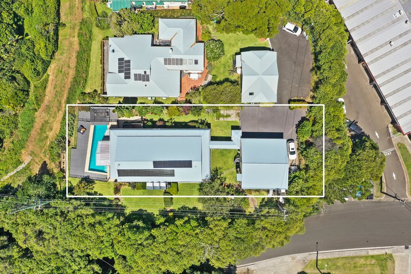 Photo - 90 Minnamurra Street, Kiama NSW 2533 - Image 1