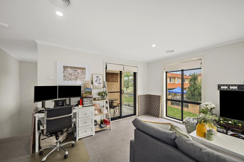 Photo - 90 Newbold Lane, Gungahlin ACT 2912 - Image 4