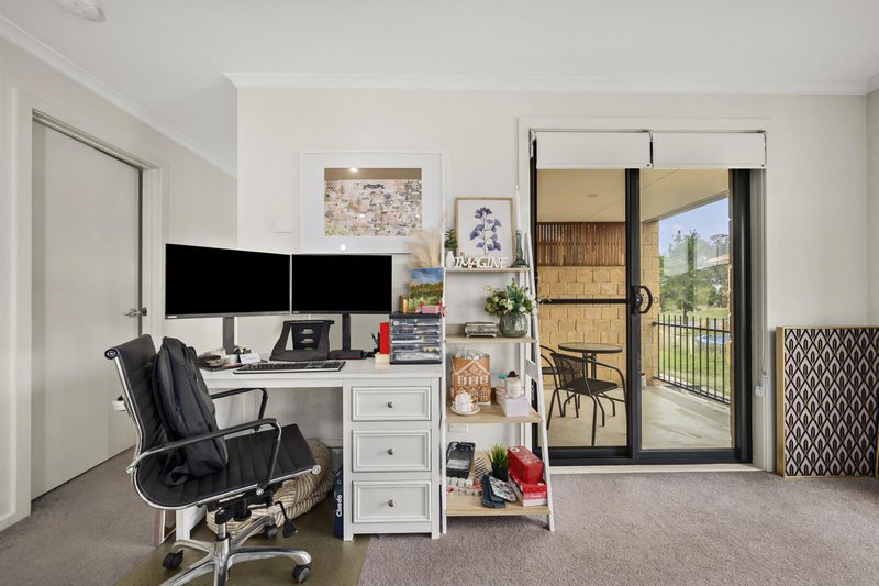 Photo - 90 Newbold Lane, Gungahlin ACT 2912 - Image 5