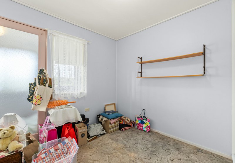 Photo - 90 Newby Street, Rosenthal Heights QLD 4370 - Image 9