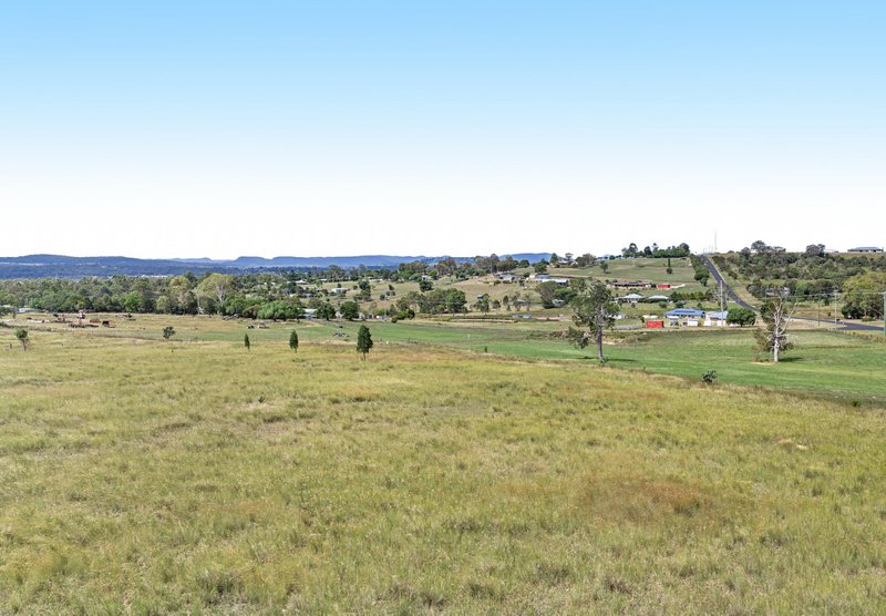 Photo - 90 Newby Street, Rosenthal Heights QLD 4370 - Image 21