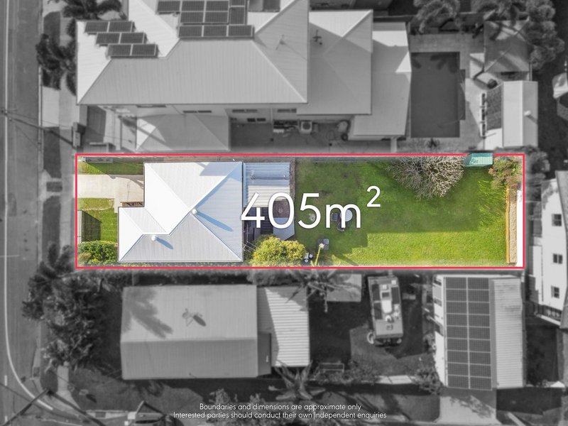 Photo - 90 Oxley Avenue, Woody Point QLD 4019 - Image 15