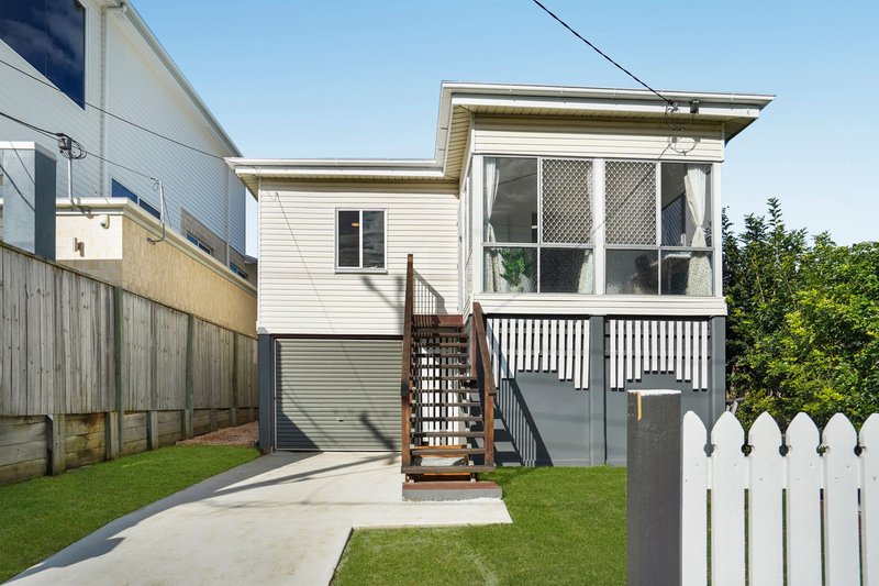 Photo - 90 Oxley Avenue, Woody Point QLD 4019 - Image 19