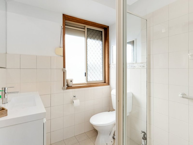 Photo - 90 Pappas Way, Carrara QLD 4211 - Image 19