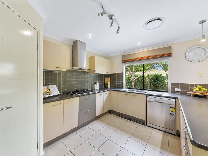 Photo - 90 Petrie Crescent, Aspley QLD 4034 - Image 9